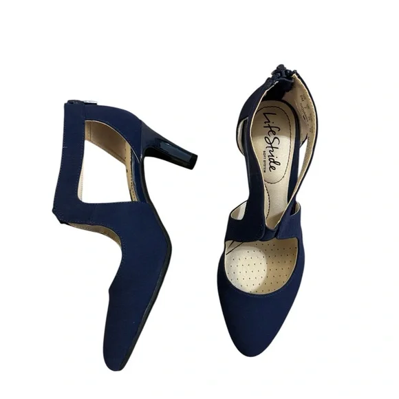 Life Stride Women's Navy Heels size 5 - Picture 4 of 7